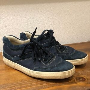 Vintage Suede Tod’s